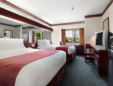 Microtel Inn & Suites By Wyndham Savannah/Pooler Hotel