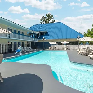 Days By Wyndham Airport ** Savannah